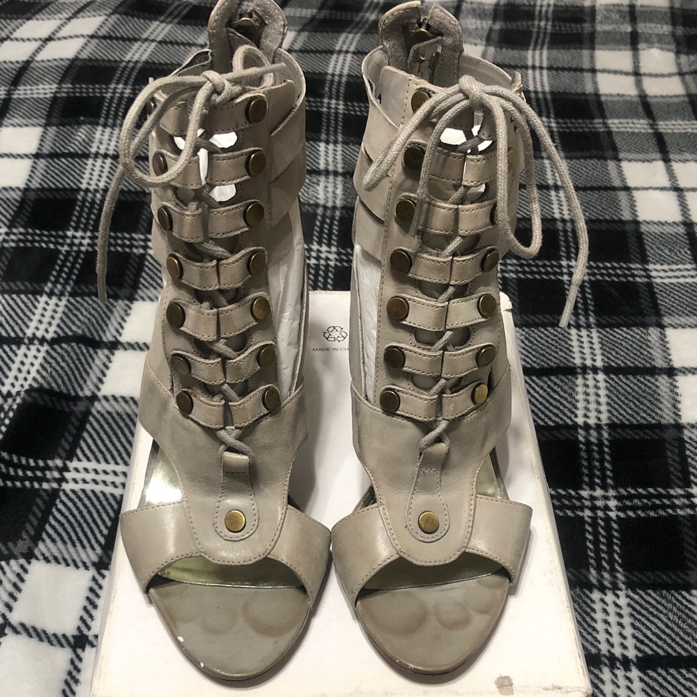 Guess Taupe Lace-Up Open-Toe Heels 7.5M